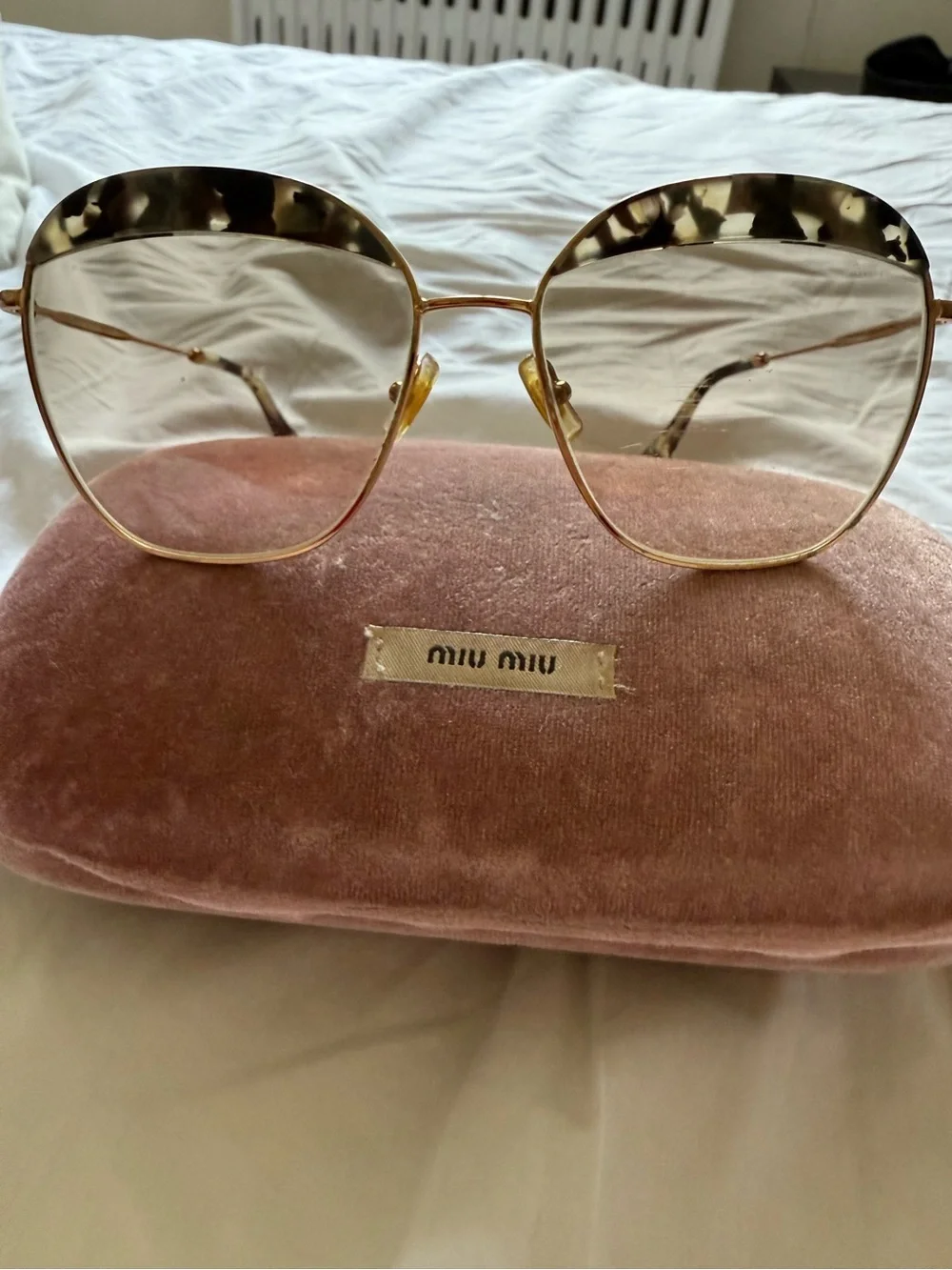 Miu Miu SMU03Q Sunglasses with box